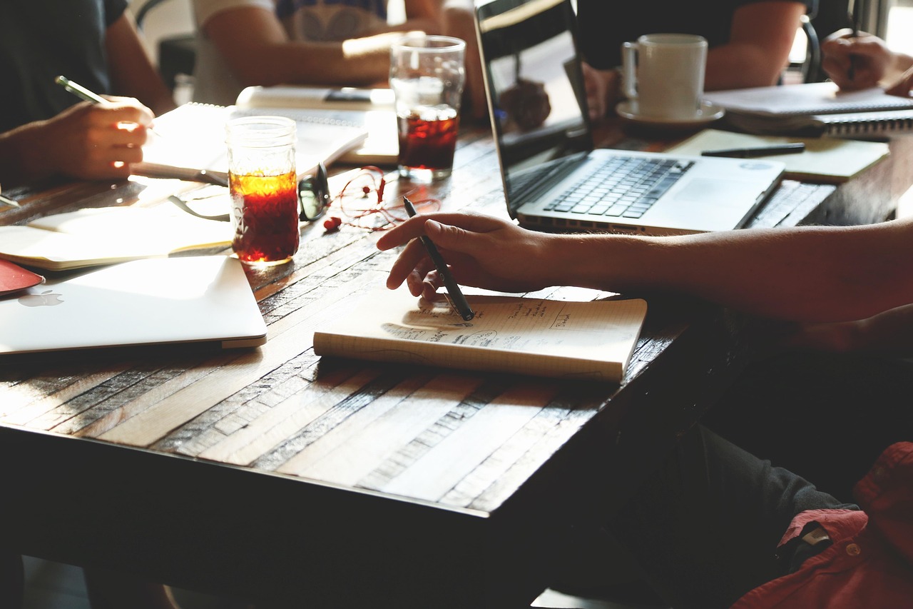 découvrez comment les partenariats stratégiques peuvent accélérer la croissance de votre entreprise, favoriser l'innovation et renforcer votre avantage concurrentiel grâce à des collaborations efficaces avec d'autres organisations.